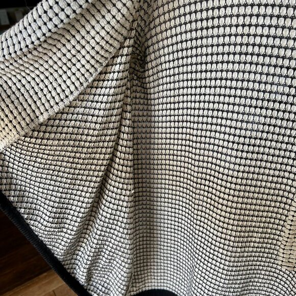 Mauve Brand Black and White Textured Grid Pattern Open Cardigan Womens Size L - Picture 7 of 9